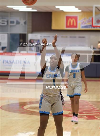Thumbnail 3 in Seven Lakes vs Shadow Creek (McDonald's Texas Invitational) photogallery.