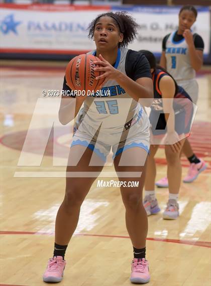 Thumbnail 2 in Seven Lakes vs Shadow Creek (McDonald's Texas Invitational) photogallery.