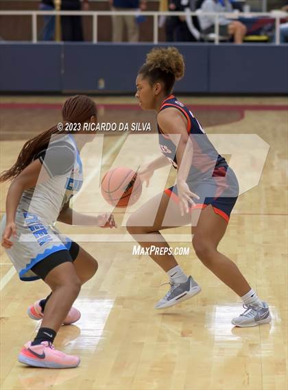 Thumbnail 3 in Seven Lakes vs Shadow Creek (McDonald's Texas Invitational) photogallery.