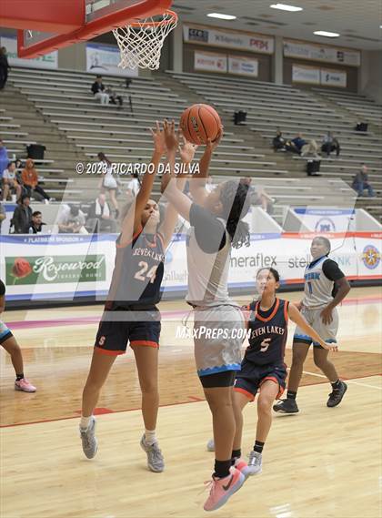 Thumbnail 3 in Seven Lakes vs Shadow Creek (McDonald's Texas Invitational) photogallery.