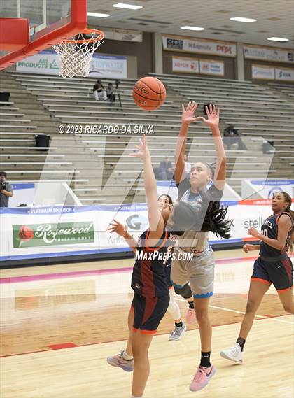 Thumbnail 3 in Seven Lakes vs Shadow Creek (McDonald's Texas Invitational) photogallery.