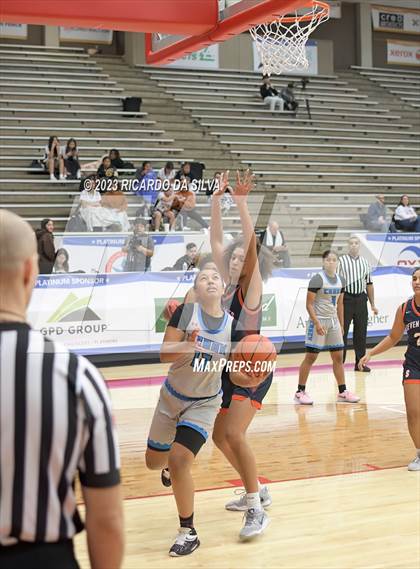 Thumbnail 2 in Seven Lakes vs Shadow Creek (McDonald's Texas Invitational) photogallery.