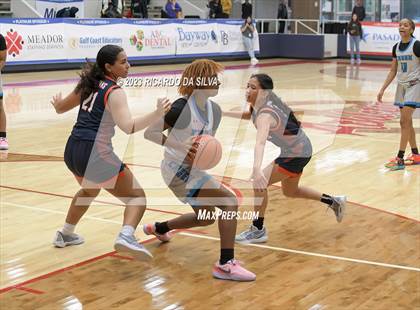 Thumbnail 2 in Seven Lakes vs Shadow Creek (McDonald's Texas Invitational) photogallery.