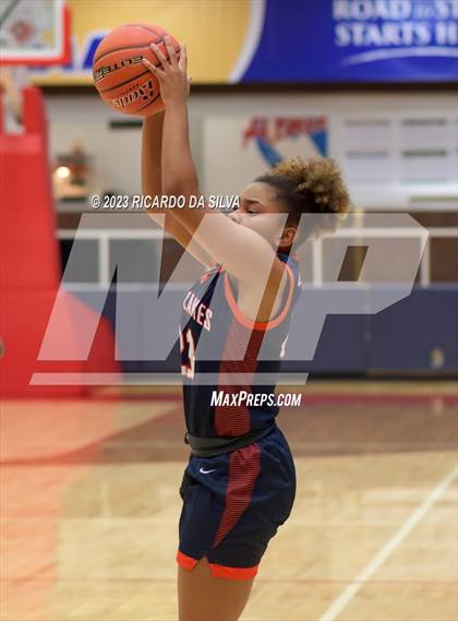 Thumbnail 1 in Seven Lakes vs Shadow Creek (McDonald's Texas Invitational) photogallery.