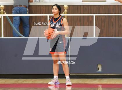 Thumbnail 2 in Seven Lakes vs Shadow Creek (McDonald's Texas Invitational) photogallery.