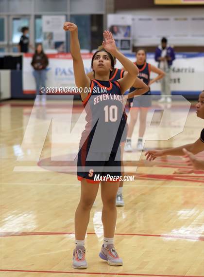Thumbnail 1 in Seven Lakes vs Shadow Creek (McDonald's Texas Invitational) photogallery.