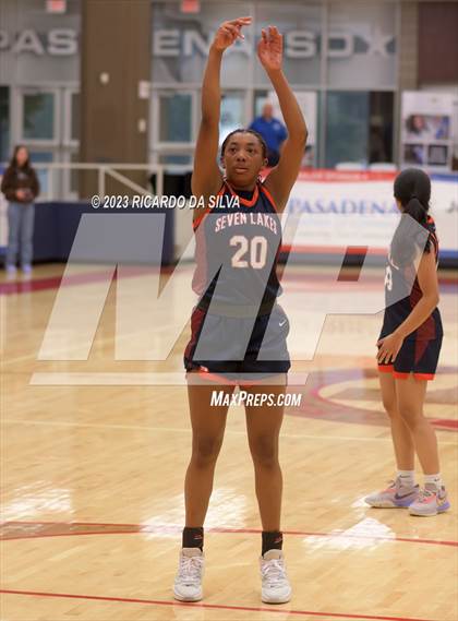 Thumbnail 3 in Seven Lakes vs Shadow Creek (McDonald's Texas Invitational) photogallery.