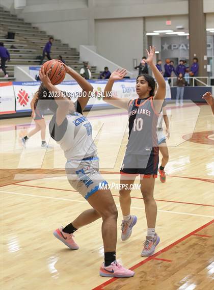 Thumbnail 2 in Seven Lakes vs Shadow Creek (McDonald's Texas Invitational) photogallery.