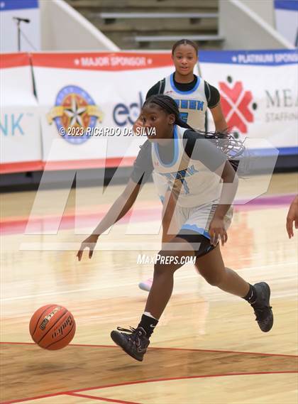 Thumbnail 2 in Seven Lakes vs Shadow Creek (McDonald's Texas Invitational) photogallery.