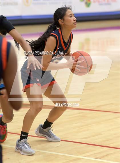 Thumbnail 3 in Seven Lakes vs Shadow Creek (McDonald's Texas Invitational) photogallery.