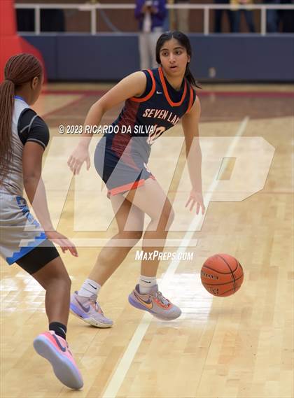 Thumbnail 2 in Seven Lakes vs Shadow Creek (McDonald's Texas Invitational) photogallery.