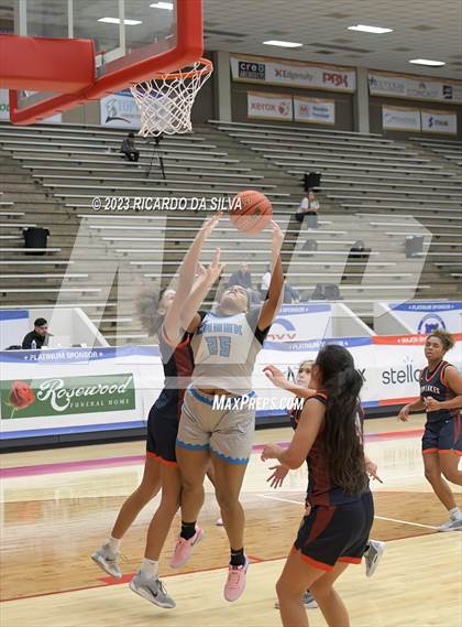 Thumbnail 2 in Seven Lakes vs Shadow Creek (McDonald's Texas Invitational) photogallery.