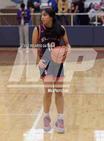 Thumbnail 3 in Seven Lakes vs Shadow Creek (McDonald's Texas Invitational) photogallery.