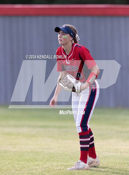 Thumbnail 2 in South Panola vs. Neshoba Central photogallery.