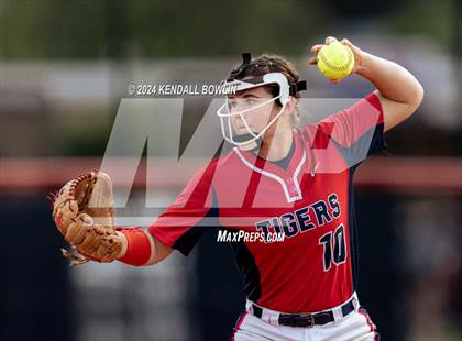 Thumbnail 3 in South Panola vs. Neshoba Central photogallery.