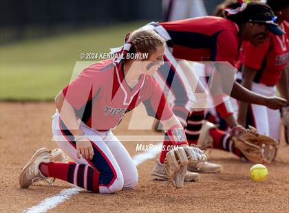 Thumbnail 3 in South Panola vs. Neshoba Central photogallery.