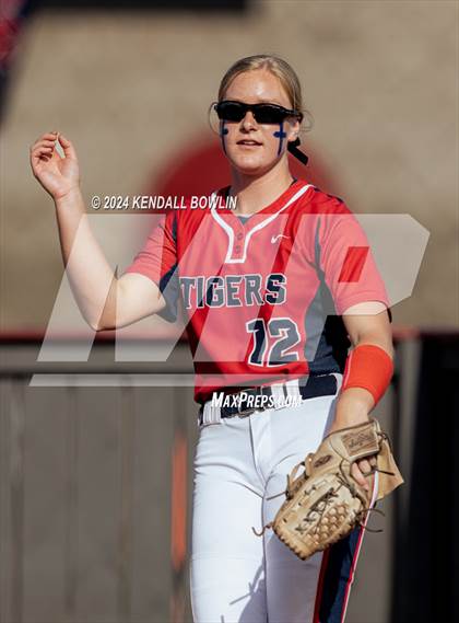 Thumbnail 3 in South Panola vs. Neshoba Central photogallery.