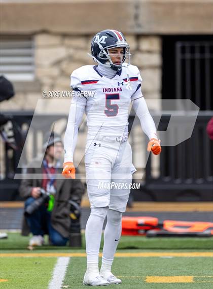 Thumbnail 1 in Olathe Northwest vs. Manhattan (KSHSAA 6A Final) photogallery.