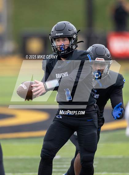 Thumbnail 2 in Olathe Northwest vs. Manhattan (KSHSAA 6A Final) photogallery.