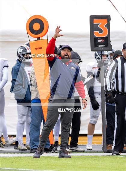 Thumbnail 2 in Olathe Northwest vs. Manhattan (KSHSAA 6A Final) photogallery.