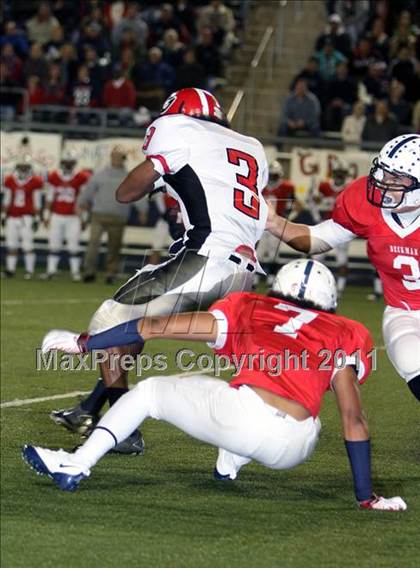 Thumbnail 3 in Garden Grove vs. Beckman (CIF SS Southern Division Final) photogallery.