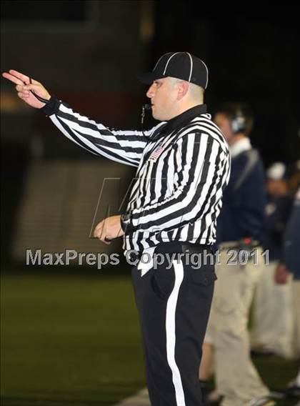 Thumbnail 2 in Garden Grove vs. Beckman (CIF SS Southern Division Final) photogallery.