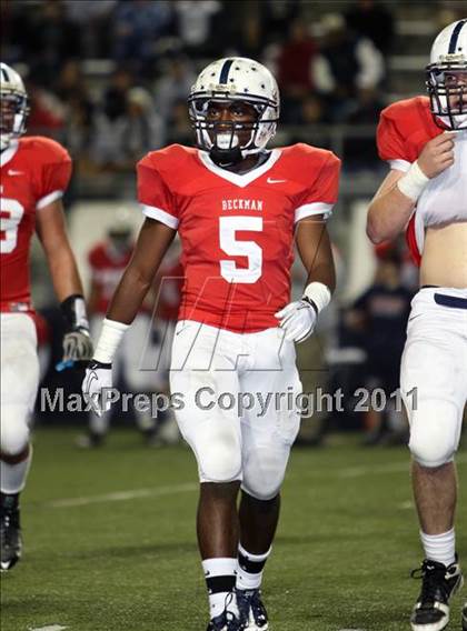 Thumbnail 1 in Garden Grove vs. Beckman (CIF SS Southern Division Final) photogallery.