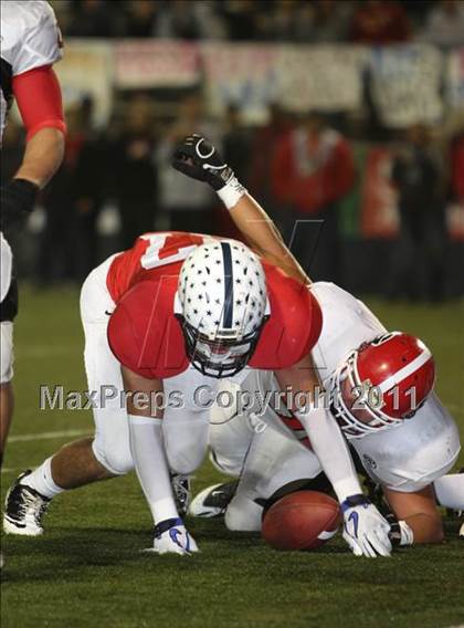 Thumbnail 3 in Garden Grove vs. Beckman (CIF SS Southern Division Final) photogallery.