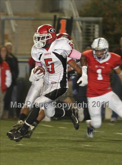 Thumbnail 3 in Garden Grove vs. Beckman (CIF SS Southern Division Final) photogallery.