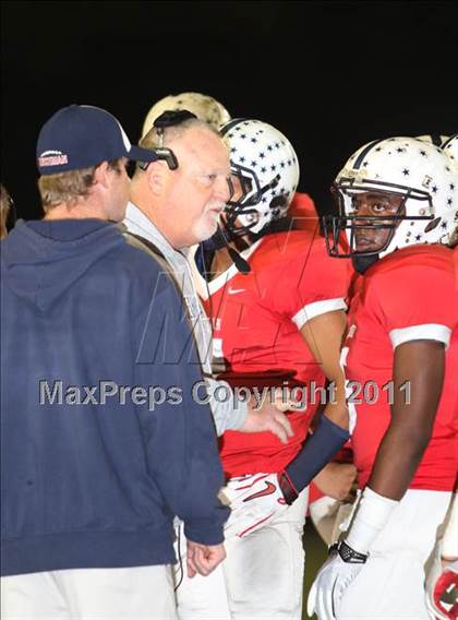 Thumbnail 3 in Garden Grove vs. Beckman (CIF SS Southern Division Final) photogallery.