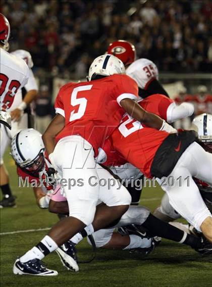 Thumbnail 1 in Garden Grove vs. Beckman (CIF SS Southern Division Final) photogallery.