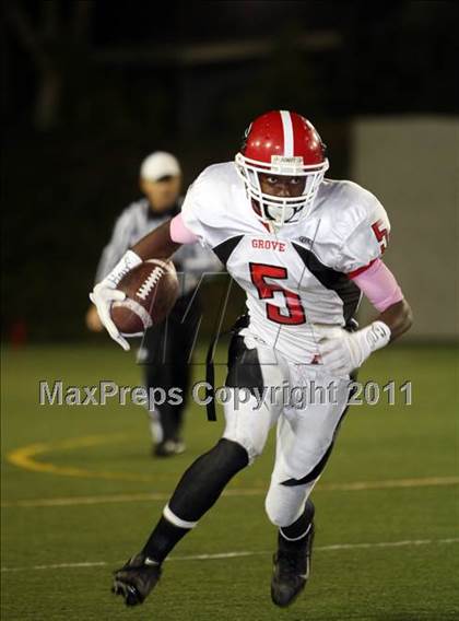 Thumbnail 2 in Garden Grove vs. Beckman (CIF SS Southern Division Final) photogallery.