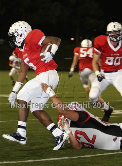 Thumbnail 1 in Garden Grove vs. Beckman (CIF SS Southern Division Final) photogallery.