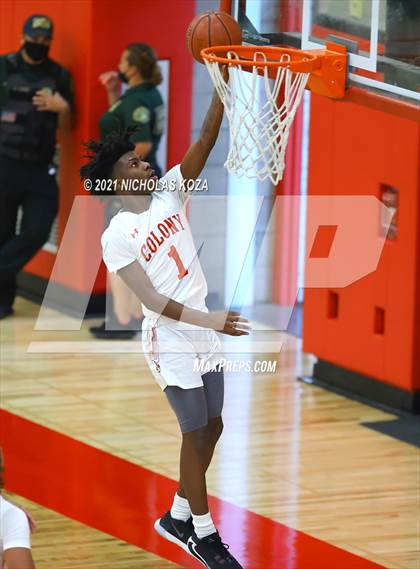 Thumbnail 3 in Chaminade vs. Colony (Rolling Hills State Preview) photogallery.
