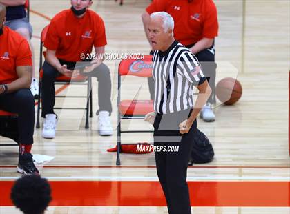 Thumbnail 1 in Chaminade vs. Colony (Rolling Hills State Preview) photogallery.