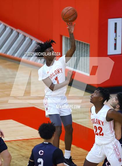 Thumbnail 2 in Chaminade vs. Colony (Rolling Hills State Preview) photogallery.