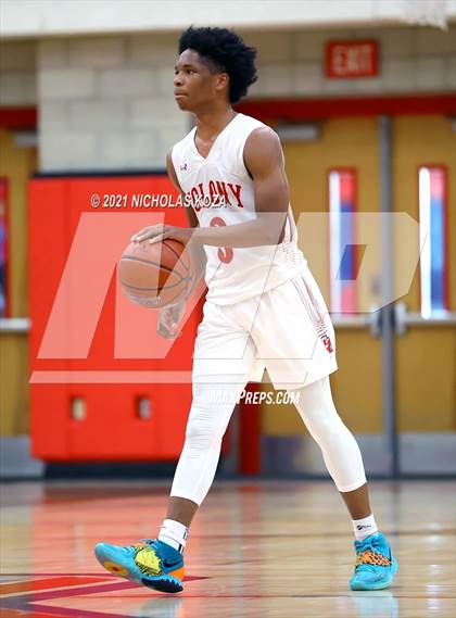Thumbnail 1 in Chaminade vs. Colony (Rolling Hills State Preview) photogallery.