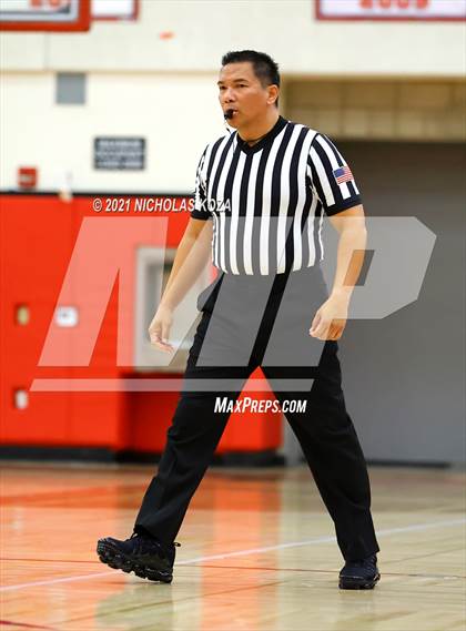 Thumbnail 1 in Chaminade vs. Colony (Rolling Hills State Preview) photogallery.