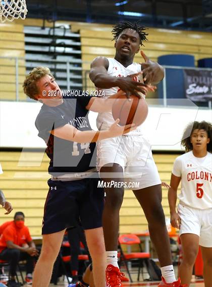 Thumbnail 3 in Chaminade vs. Colony (Rolling Hills State Preview) photogallery.