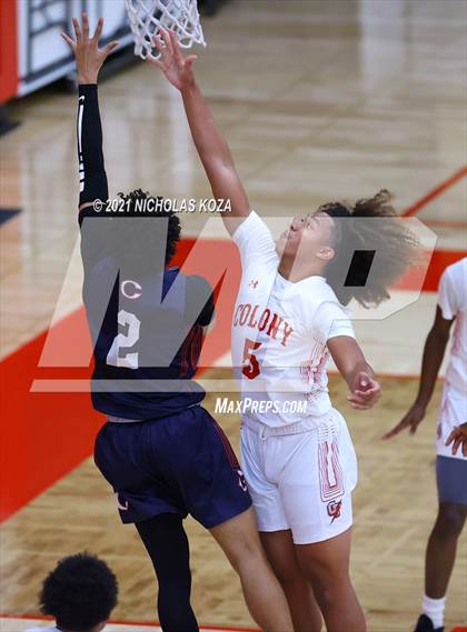 Thumbnail 2 in Chaminade vs. Colony (Rolling Hills State Preview) photogallery.