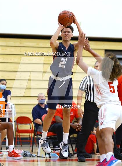 Thumbnail 1 in Chaminade vs. Colony (Rolling Hills State Preview) photogallery.
