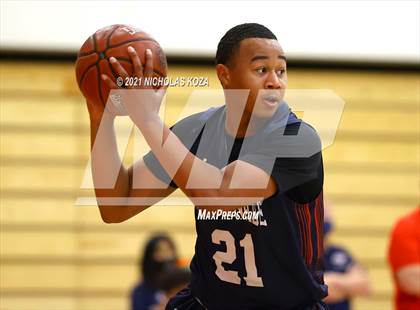 Thumbnail 3 in Chaminade vs. Colony (Rolling Hills State Preview) photogallery.