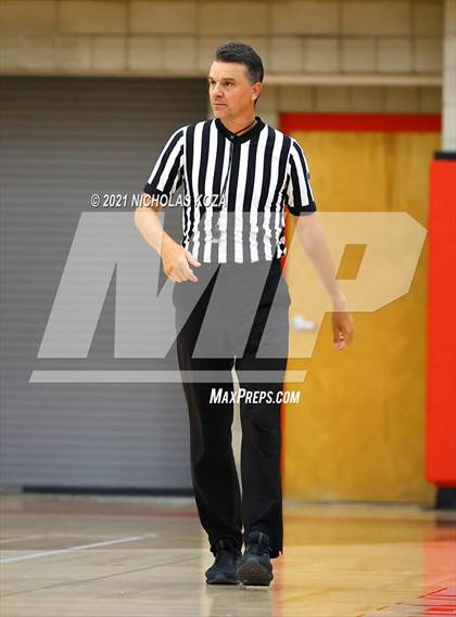 Thumbnail 2 in Chaminade vs. Colony (Rolling Hills State Preview) photogallery.