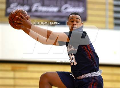 Thumbnail 1 in Chaminade vs. Colony (Rolling Hills State Preview) photogallery.