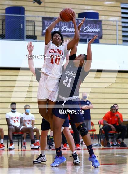 Thumbnail 3 in Chaminade vs. Colony (Rolling Hills State Preview) photogallery.
