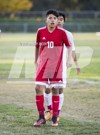 Thumbnail 3 in Beyer @ Central Catholic photogallery.
