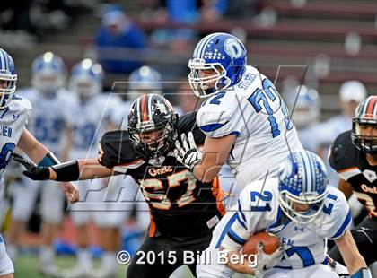 Thumbnail 3 in Shelton vs. Darien (CIAC Class LL Final) photogallery.