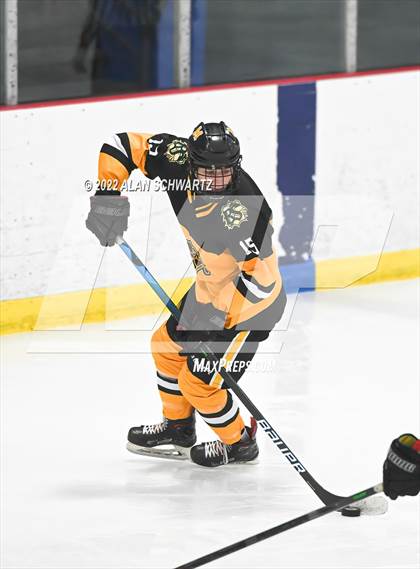 Thumbnail 2 in Fairport @ McQuaid Jesuit photogallery.