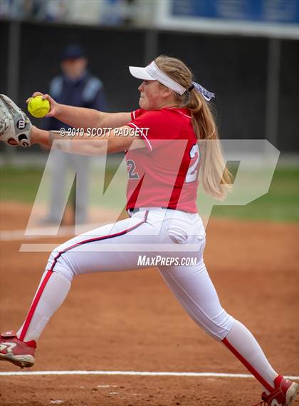 Thumbnail 3 in Santa Margarita vs. Great Oak (CIF SS D1 Quarterfinal) photogallery.
