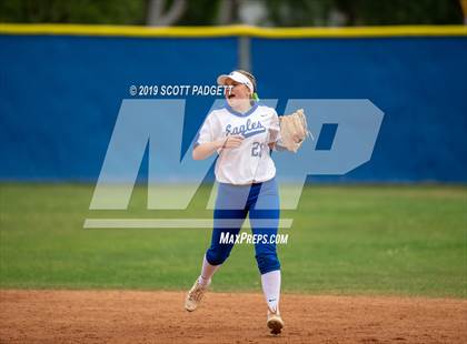 Thumbnail 2 in Santa Margarita vs. Great Oak (CIF SS D1 Quarterfinal) photogallery.